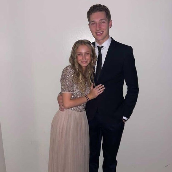 Pink sequin dress - Picture 5 of 6